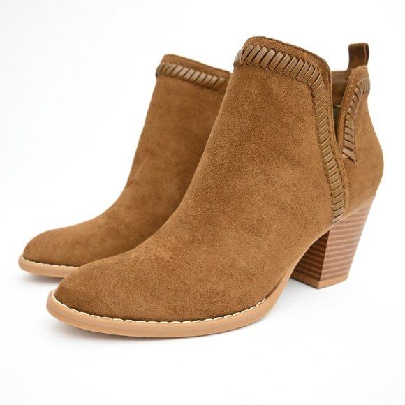 DV by Dolce Vita Shoes - Dolce Vita DV8 "Jace" Bootie NWOB